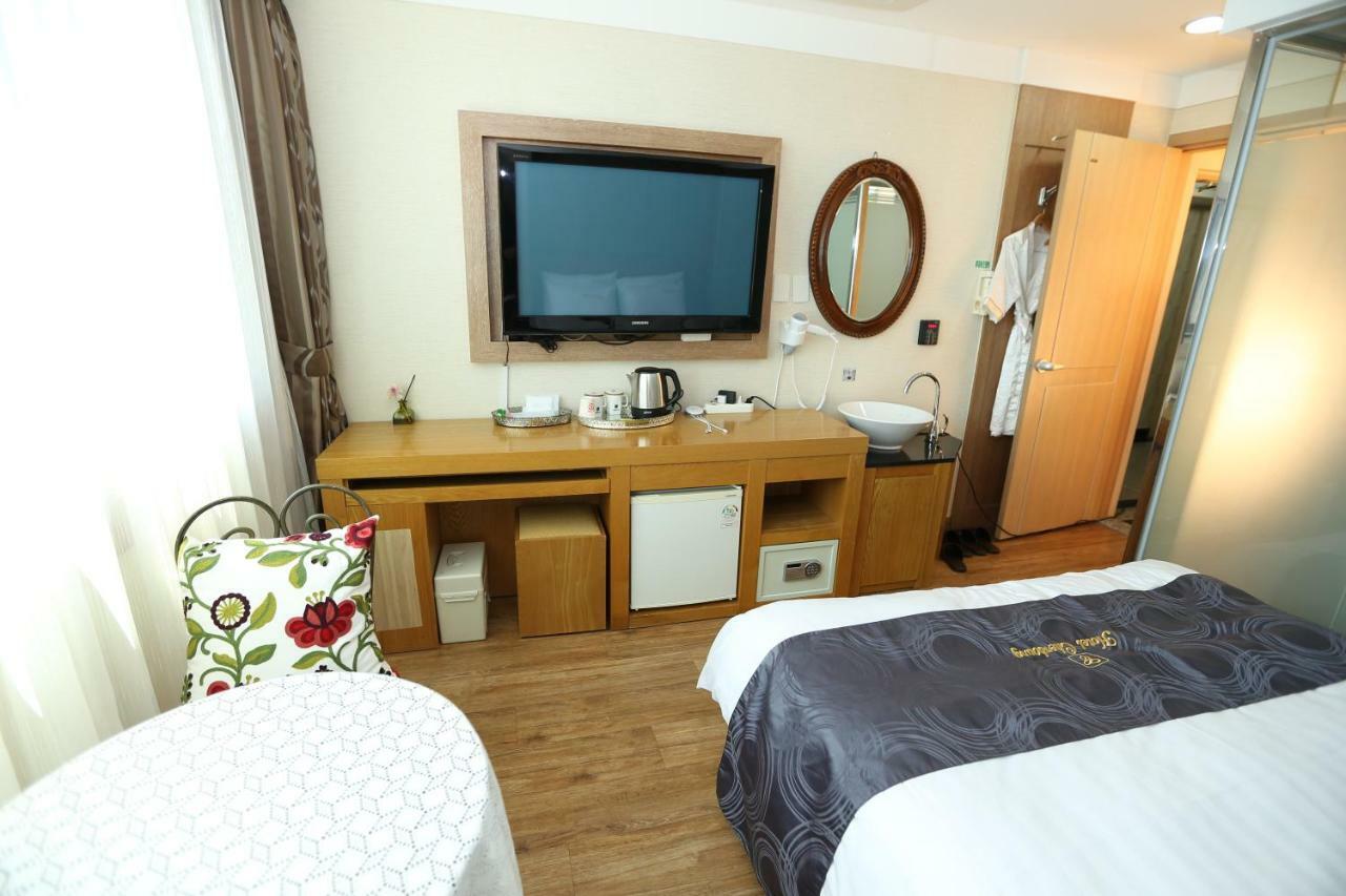 Incheon Prince Hotel Exterior photo